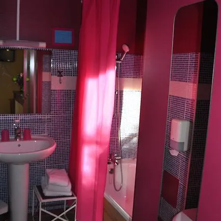 Le Vieux Carré 2*