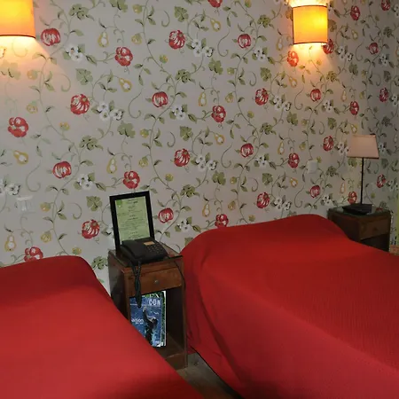 Le Vieux Carré Hotel 2*