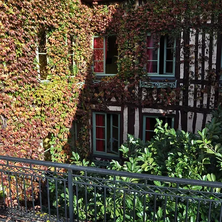 Le Vieux Carré Hotel