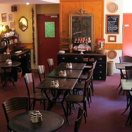 Le Vieux Carré Hotel