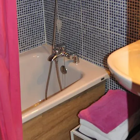 Hotel Le Vieux Carré 2*
