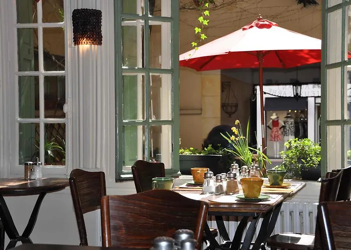 老卡雷酒店 酒店