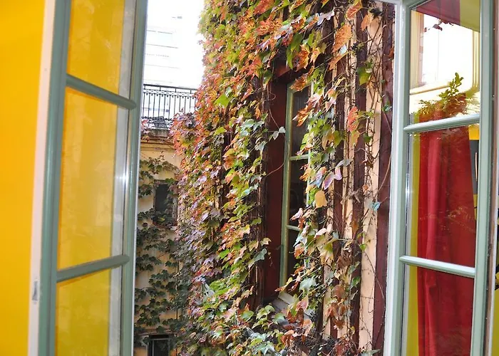 Le Vieux Carré Hotel