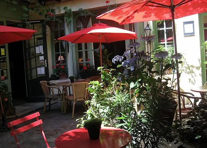 Le Vieux Carré Hotel 2*