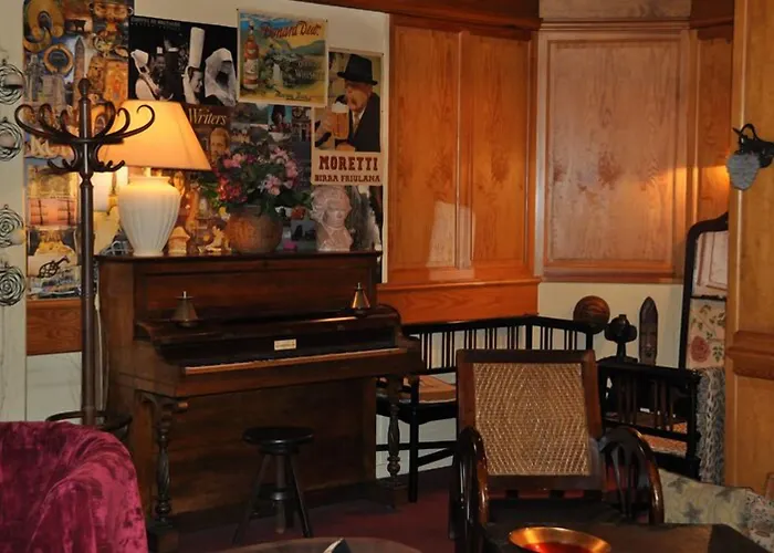 Hotel Le Vieux Carré 2*