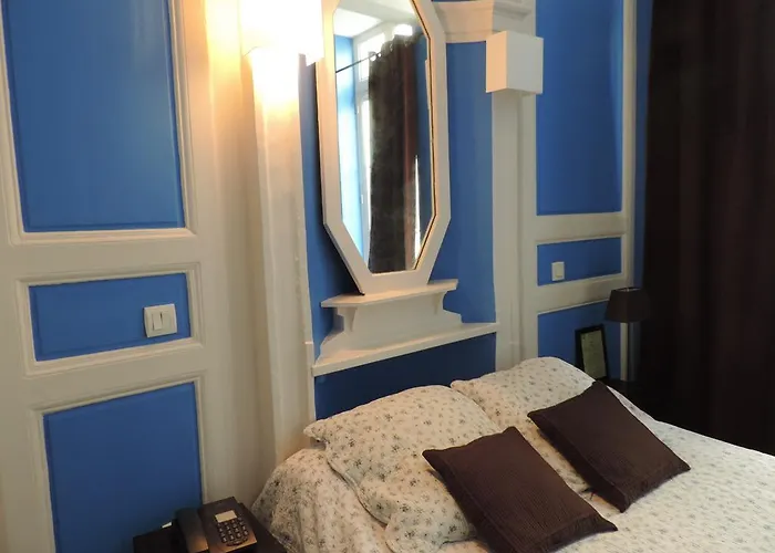 Le Vieux Carré Hotel 2*